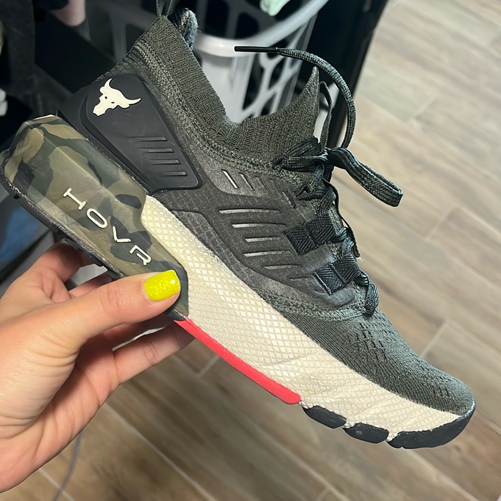 Women’s under armour HOVR sneakers